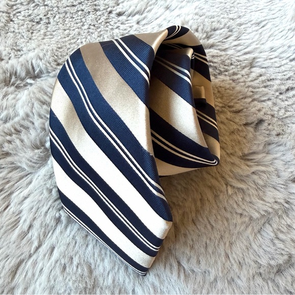 US POLO ASSN Men's Necktie Navy Blue & Gold Champagne Repp Striped Silk Blend